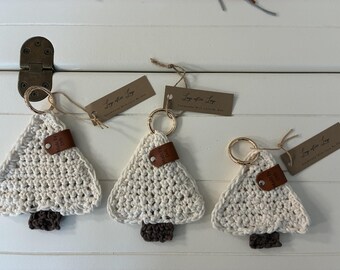 Creamy Oat Christmas Tree