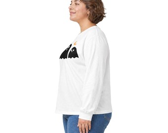 Camiseta de manga comprida com estampa de fantasma preto para o Halloween, camiseta unissex de Halloween, camiseta fofa de manga comprida com estampa de fantasma, presente de Halloween para o outono, camiseta para "doces ou travessuras".