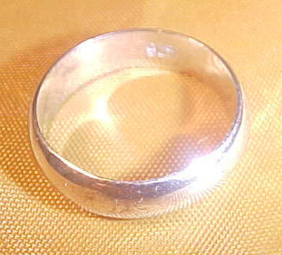 Gift Sterling Silver Ring + Case 5.1 Grams Sz 9- Plain