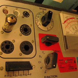 The Fisher 12AX7 ECC 83  GL  diamond &quot;27&quot; West Germany Telefunken strong sections test