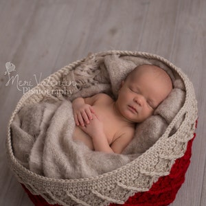 INSTANT DOWNLOAD Crochet Waffle Gaufre Newborn Possing Basket image 3