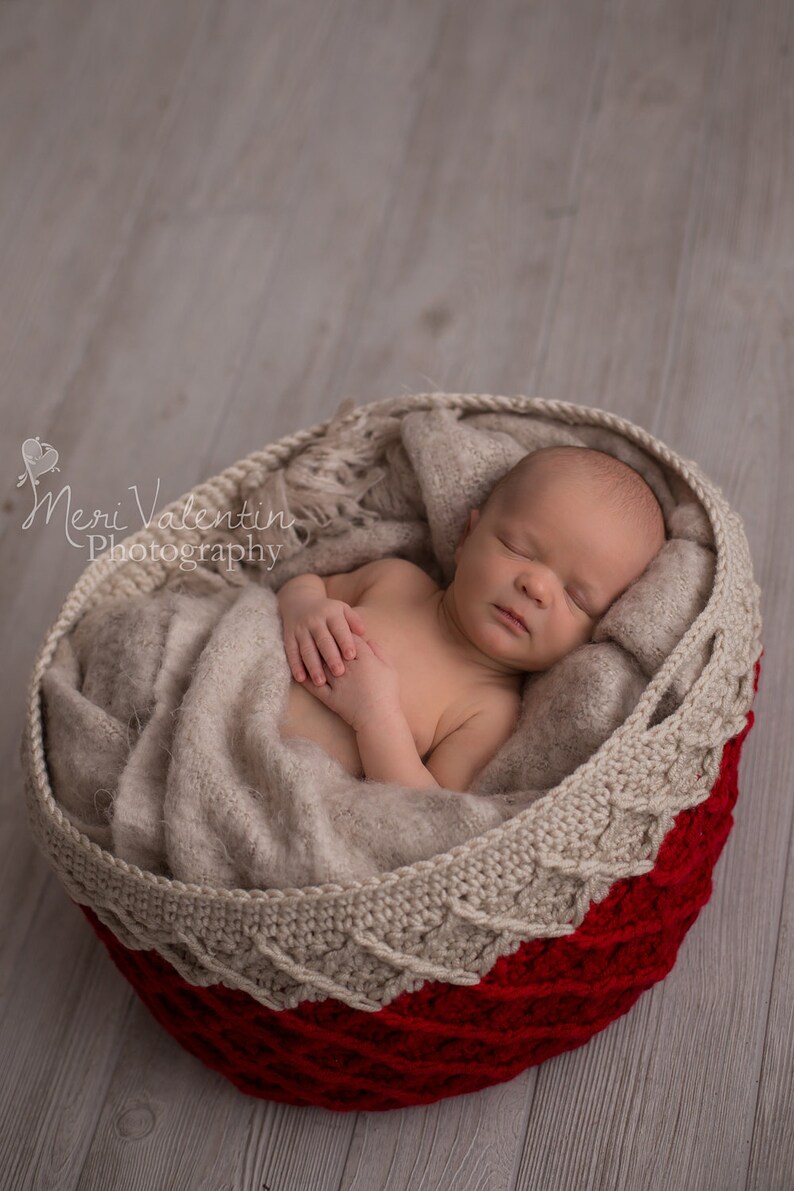 INSTANT DOWNLOAD Crochet Waffle Gaufre Newborn Possing Basket image 3