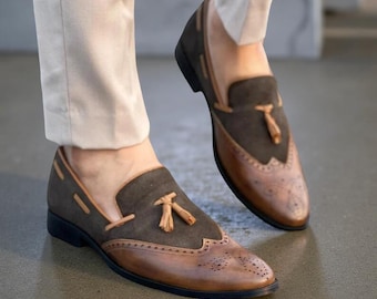 Mocasines de ante y cuero bicolor con borlas, hechos a mano, con punta de ala marrón, para hombre