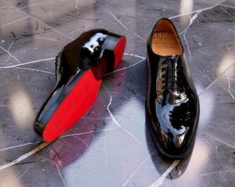Christian Louboutin - Zapatos planos de charol negro con diseño de diente de león para hombre