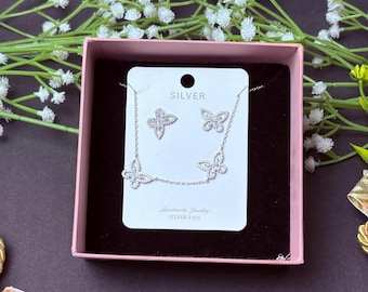 Conjunto de collar y pendientes de mariposa de plata / Delicada joyería de mariposa / Regalo para ella / Conjunto de joyería de plata 925 / Regalo para damas de honor / 5,6 g
