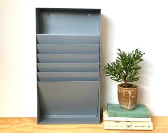 Vintage Metal Magazine Mail Holder Wall Mount Display Organizer Modern Industrial Media Files Desk Organizer Shelf Gray Grey VTG