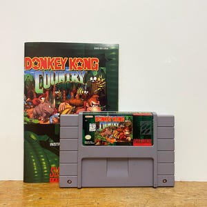 Donkey Kong Country SNES Video Game Cartridge Booklet Original Authentic Super Nintendo Entertainment System Vintage VTG