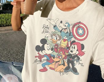 Camiseta vintage de Mickey y sus amigos de los Vengadores, colores cómodos, camiseta de Magic Kingdom, atuendo para viaje a Disney 2026, camiseta de vacaciones en Disneyworld, Disneyland