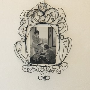 Ornated Wire Picture frame, wire wall art,