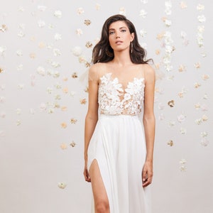 Bohemian wedding dress embroidery lace at the top open back wedding dress