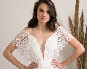 show-stopping boho wedding dress with dreamy combination of fabrics, heavenly silhouette & effortlessly beautiful style