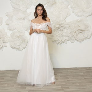 Fairy wedding dress , Breathtaking princess wedding wedding dress meticulously handmade from light weight tulle and floral lace embroidery