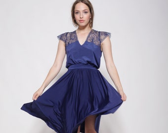 Bridesmaids blue dress knee length, lace at the top and sleeves ,bell shape skirt, prom dress.