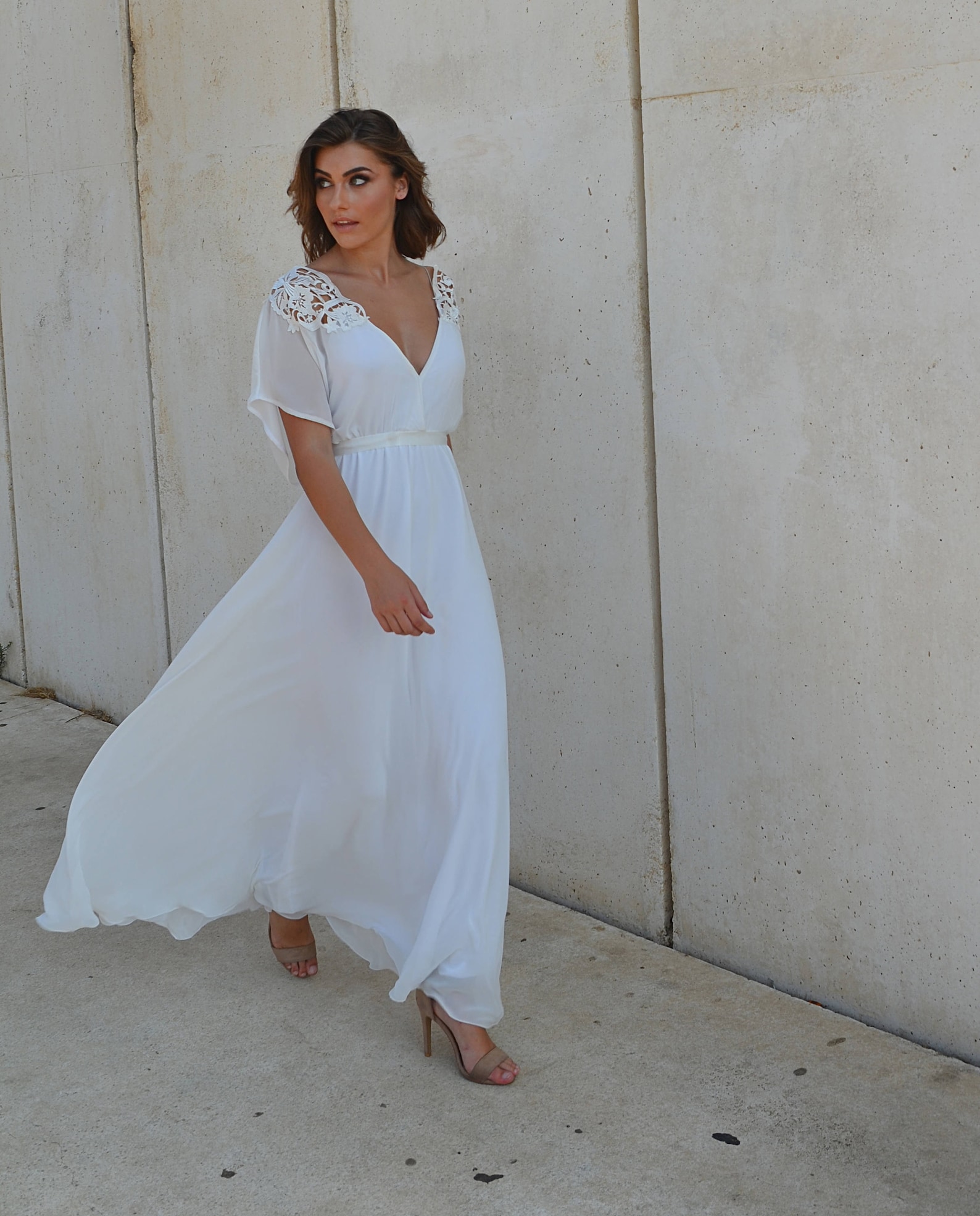Elegant Embroidered White Chiffon Party Wedding Dress main image 0