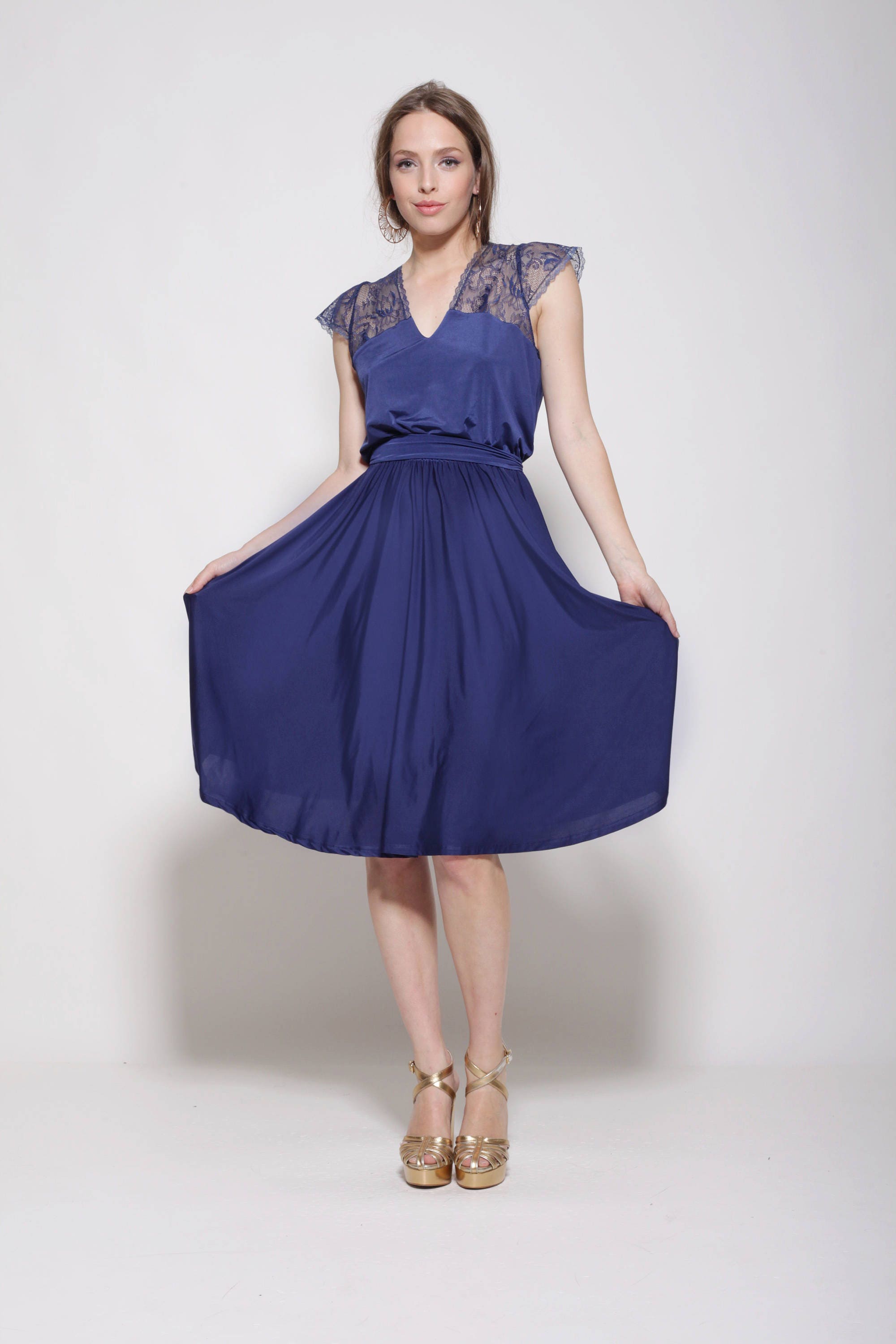 Damas de honor vestido azul longitud de rodilla encaje en la - Etsy España Damas de honor vestido azul longitud de rodilla encaje en la - Etsy España