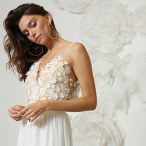 Striking and effortlessly cool wedding dress with 3-dimensional floral beaded embroidered lace top. Wedding dress, Bohemian bridal dress image 6