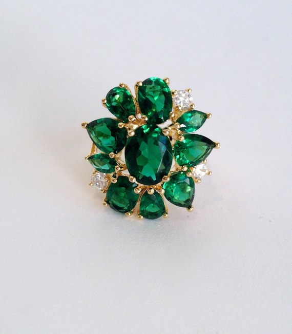 Emerald Green Stone Cluster Estate Ring Gold Verme