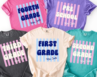 Camiseta personalizada para professores, camiseta Comfort Colors com nível escolar personalizado, presente para professores na volta às aulas