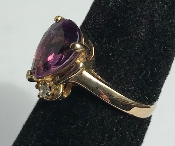 14 K Yellow Gold Amethyst Ring-Size 4 - image 3