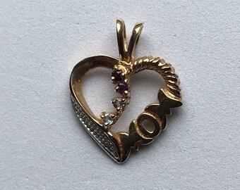 10K Gold MOM Heart Pendant 3.1 grams