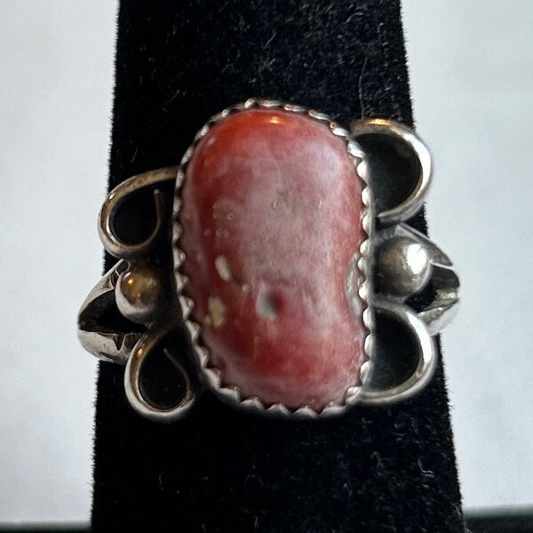 Vintage Sterling Silver Ring With A Worn Coral Stone-Size 7 1/2