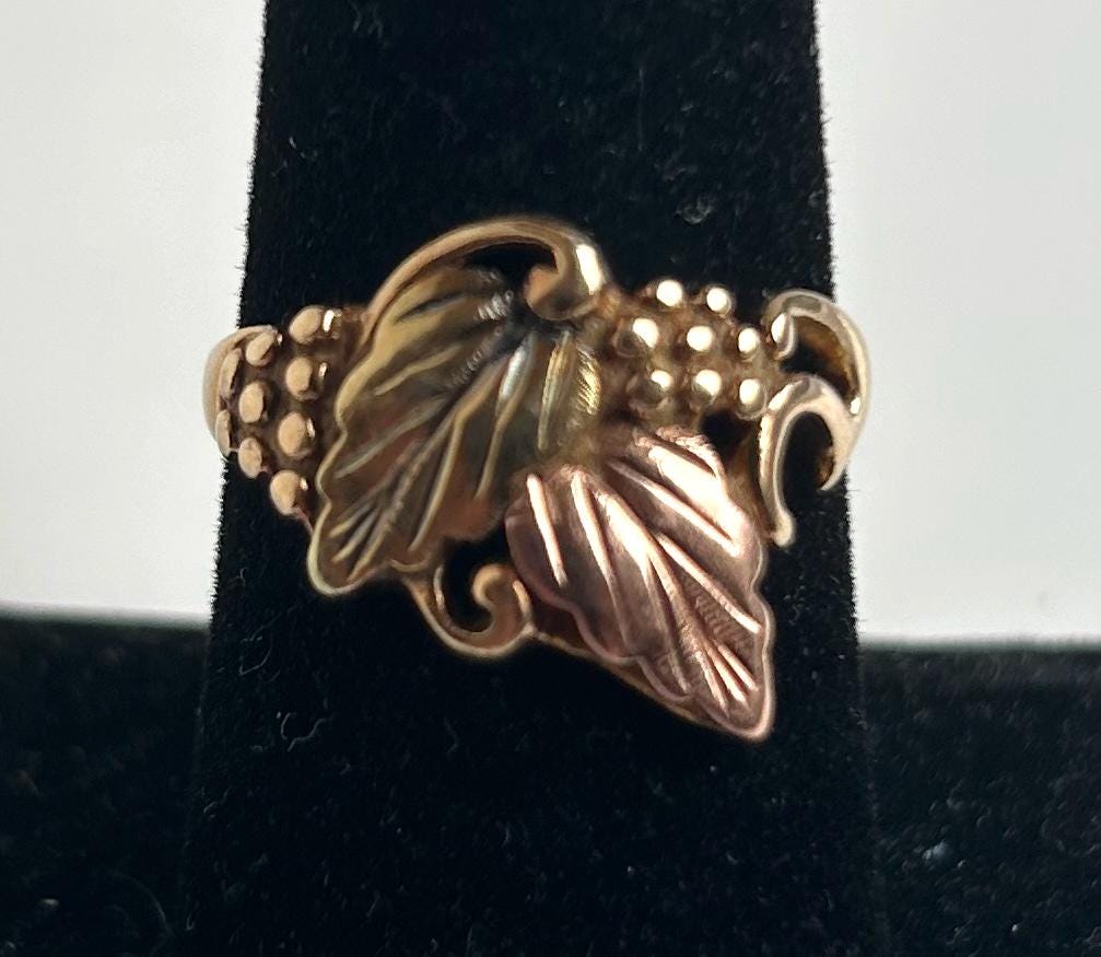 Vintage 10K Black Hills Gold Ring Size 8 Etsy
