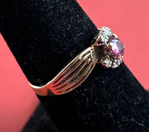 10K Solid Yellow Gold Multi Stone Ring-Size 7 1/2 - image 2