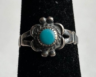 Vintage Sterling Silver Blue Stone Ring-Size 6 1/4