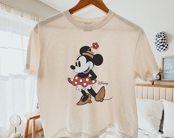 Comfort Colors® Retro Minnie Mouse Boxy Tee, Disney Minnie Crop Top, Vintage Minnie Mouse Crop, Disney Lover Gift, Girls Disney Vacation Tee