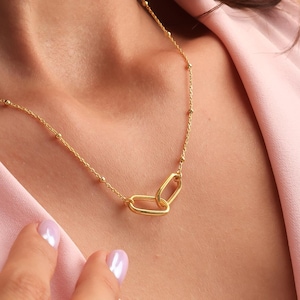 Linked Pendant Necklace, Dainty Gold Interlocking Circles Jewelry, Infinity Heart Necklace, Gift for Mom, Simple Gift for Her