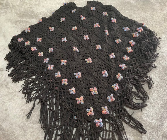 Vintage Handmade Large Crochet Poncho - image 7