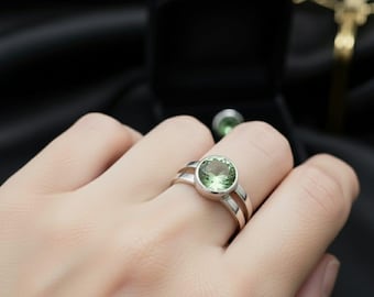 Anillo moderno de amatista verde - Anillo de prasiolita con bisel dividido en plata de ley