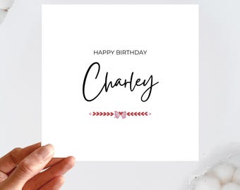 Cartão de aniversário personalizado com nome, design minimalista, quadrado