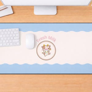 Frische Milchkuh Schreibtischunterlage | Pastell Blau Mousepad Schreibtischunterlage