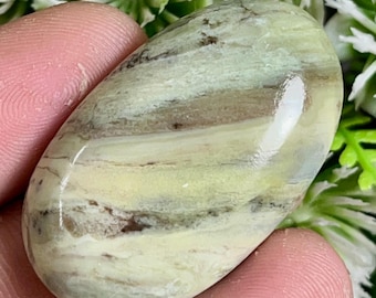 Natural Green Serpentine Cabochon For Jeweller y Making 48.50 Carats One 37x22x7 mm Size