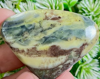 Natural Green Serpentine Cabochon For Jeweller y Making 100.00 Carats One 42x55x6 mm Size