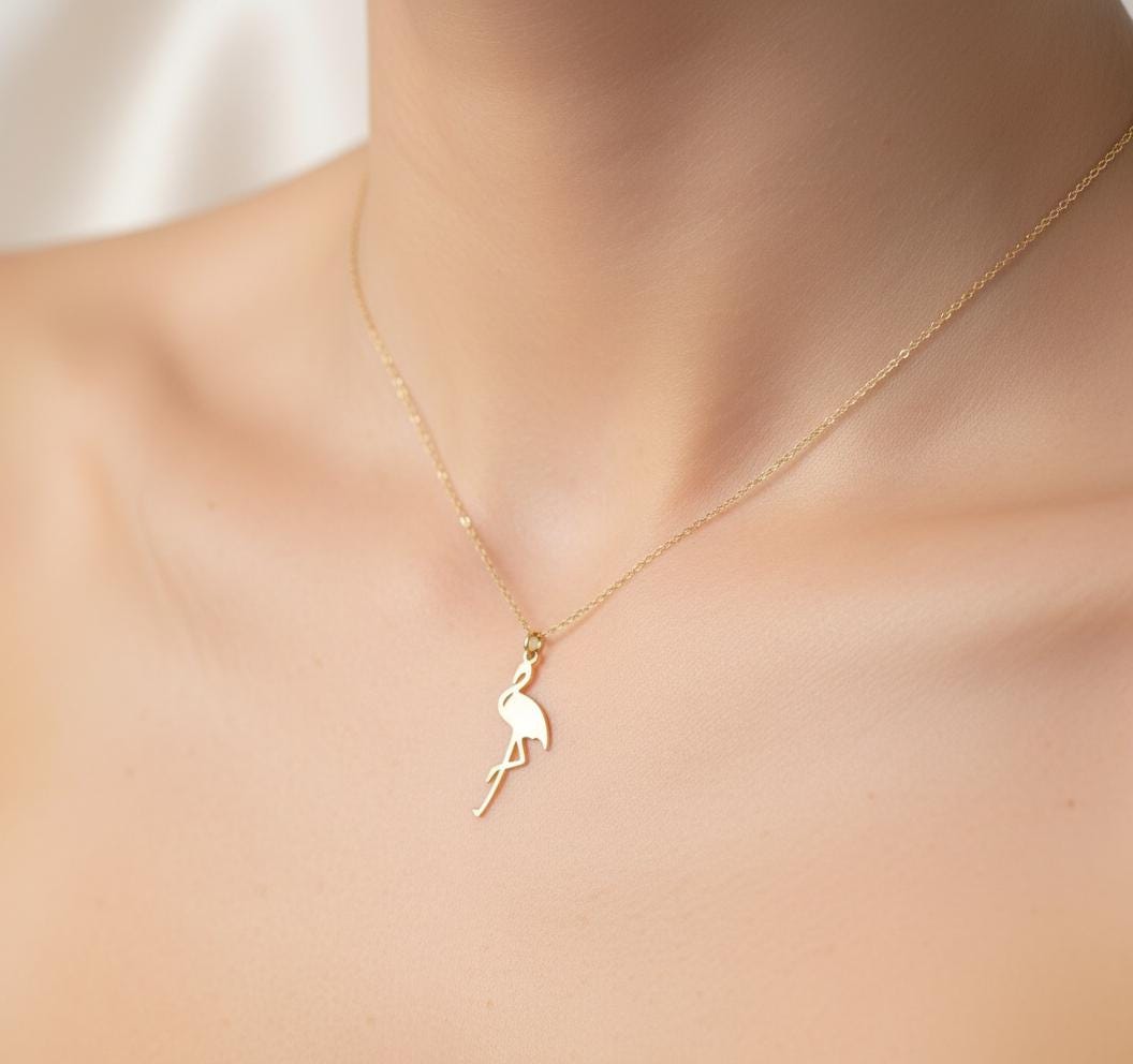 Collier Pendentif Flamant Rose Strass - Bijou Fantaisie Doré - Neuf Avec étiquettes