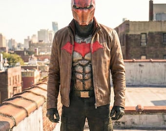 Herren Red Hood Cosplay Jacke - Jason Todd Style Braunes Lederkostüm