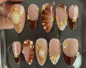 Uñas postizas color ámbar marrón / Cromo dorado perlado 3D / Uñas francesas profundas de lujo hechas a mano / Uñas almendradas elegantes y coquetas / Uñas de cumpleaños