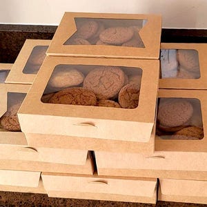 Kraft Bakery Boxes with Window, 32 Pack Dessert Packaging (8x6x2.5 inches)