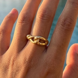 Chunky Knot Ring • 18K Gold Statement Ring • Interlocking Gold Ring • Waterproof Jewelry • Twisted Dome Ring • Minimalist Everyday Ring