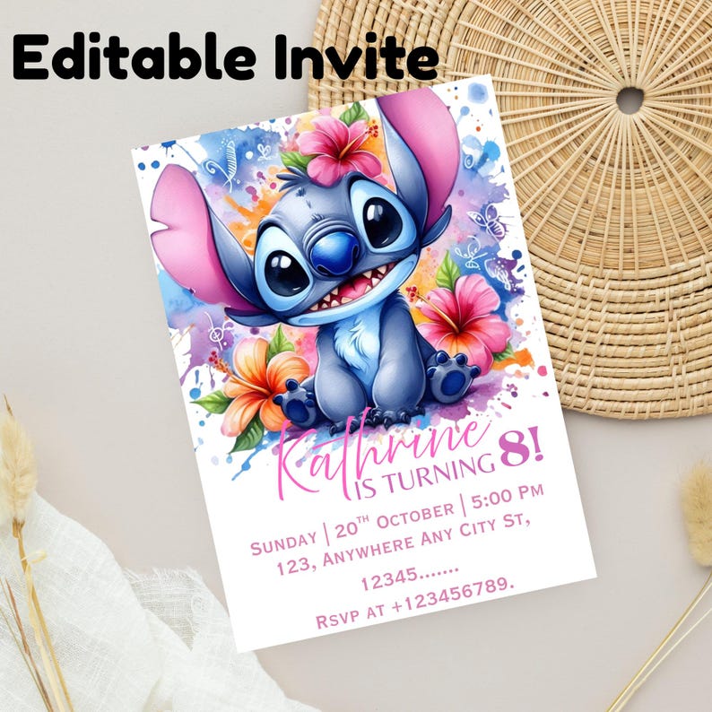 K&ouml;nnte beinhalten: Eine Geburtstagseinladung mit einer Cartoonfigur und bunten Blumen. Die Karte enth&auml;lt den Text "Editable Invite" und Veranstaltungsdetails wie Datum, Uhrzeit und Ort. Die Einladung ist f&uuml;r Katharines 8. Geburtstag.