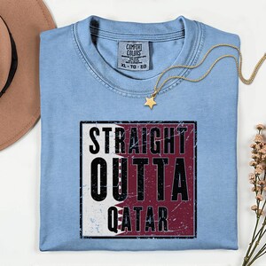 Straight Outta Qatar Flag Graphic Tee, Comfort Colors® World Soccer Streetwear, Football Fans Country Culture Gift Unisex T-Shirt bild 16