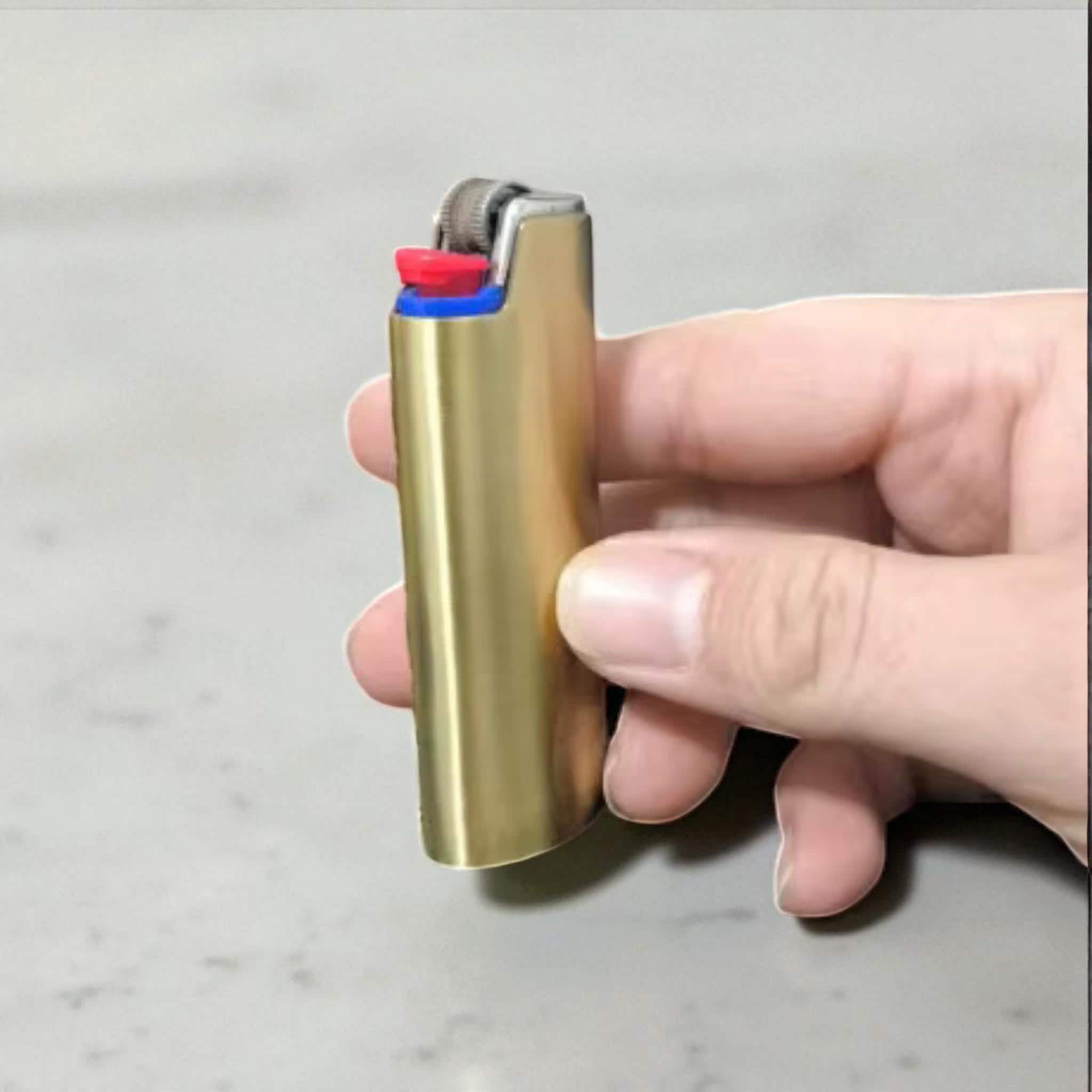 Étui Métal Vintage Pour Briquet BIC J6 – Motif Dragon, Protection Durable, Cadeau Idéal