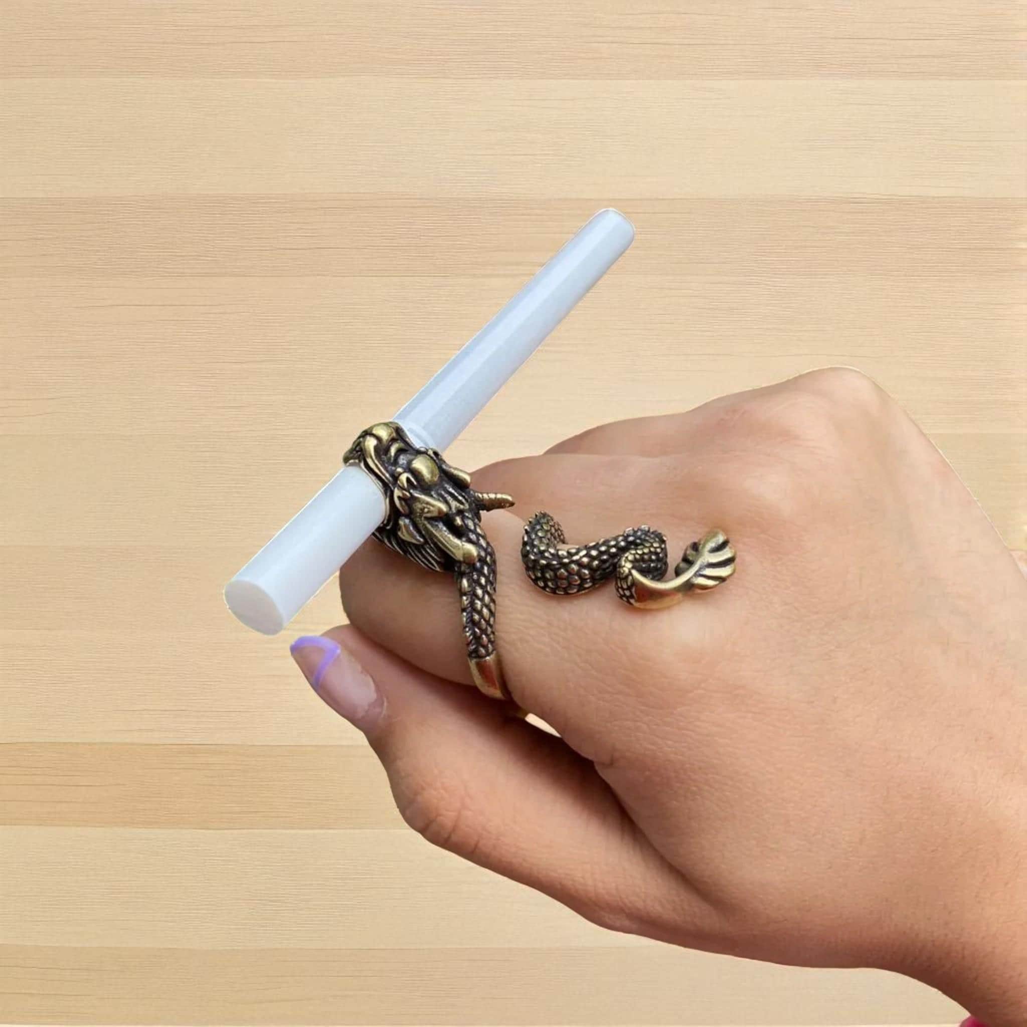 Retro Dragon Adjustable Cigarette Holder Ring