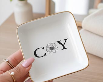 Personalized Jewelry Dish, Bridesmaid Gifts, Engagement Ring Dish, Birthday Gift for Her, Graduation Gift, Gift for Mom, Bridal Shower Gift