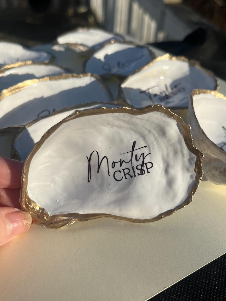 Tarjeta de mesa personalizable con forma de concha de ostra: Hecho rápido, detalle para bodas con temática costera imagen 13