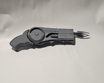 Arkham Batclaw Prop Replica: 3D Printed PLA Cosplay Display