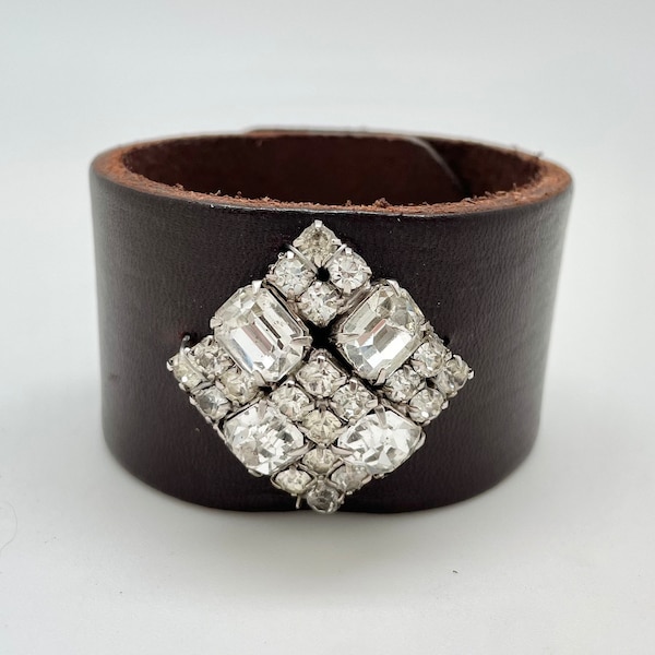 Vintage Leather Cuff YY792