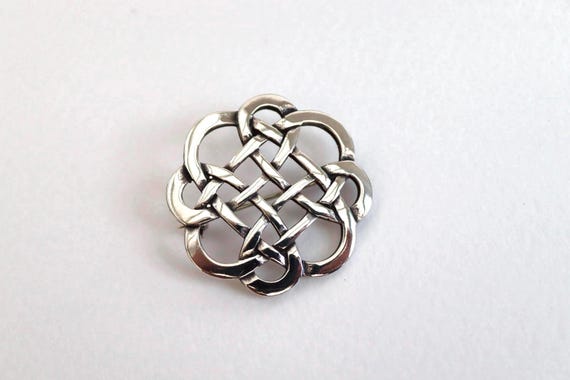 Celtic knot Solid Silver Brooch | Scottish vintag… - image 1